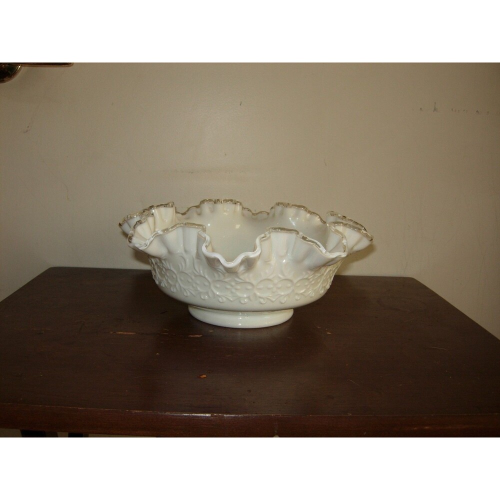 Fenton Silver Crest Spanish Lace White Milk Glass Bowl Ruffle Top